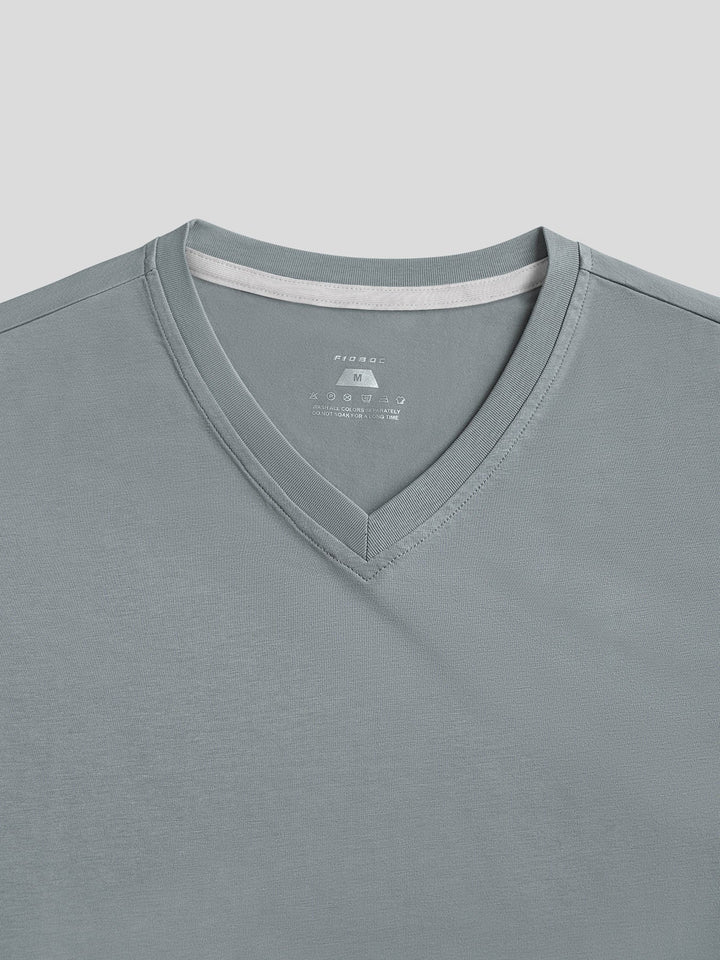 StayCool 2.0 V-neck Curve-Hem Tee: Classic Fit