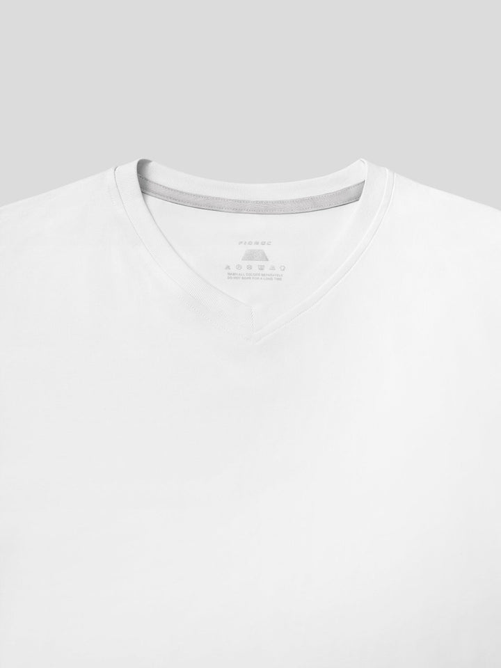 StayCool 2.0 V-neck Curve-Hem Tee: Classic Fit