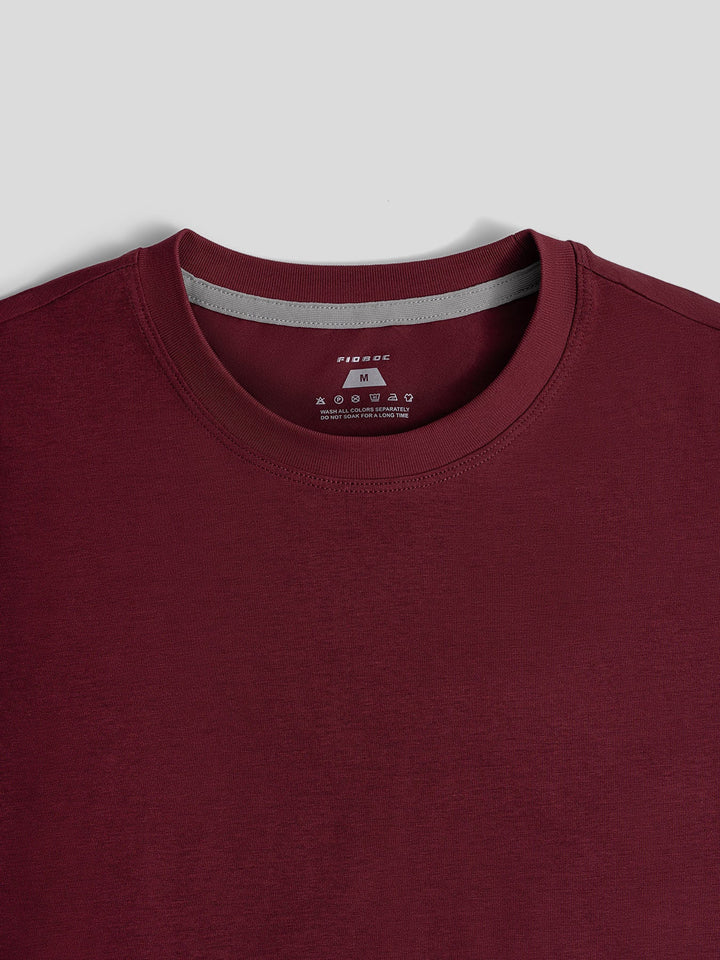 StaySmooth Long Sleeve Curve Hem Tee: Slim Fit